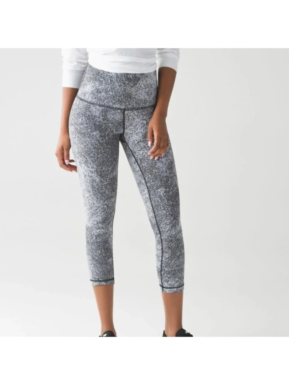 Lululemon Wunder Under Crop (Hi-Rise)Luon Spray Jacquard White Black